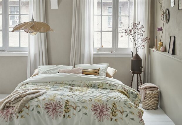 Ariadne At Home Dekbedovertrek Flowerfields Lightgrey  30887